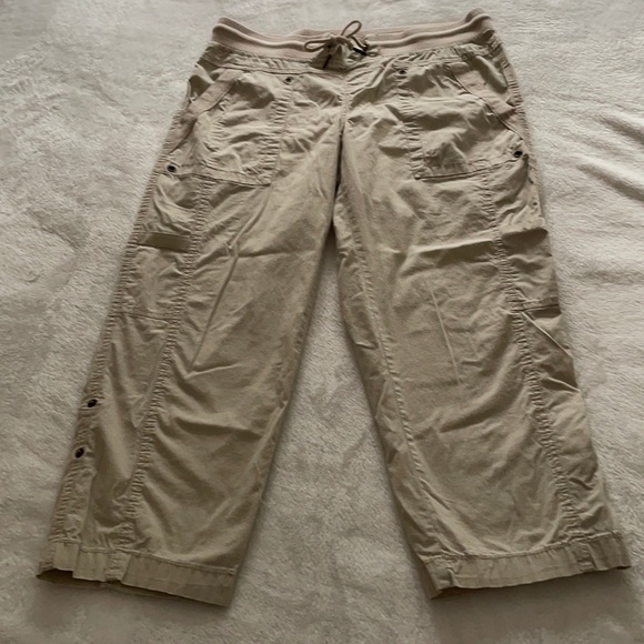 Khakis & Company Pants - More Cargo than Khaki! Great condition!